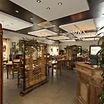 Hotel Logis 3*