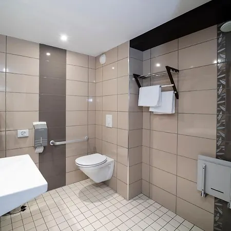 Hotel Logis Vandoeuvre-les-Nancy