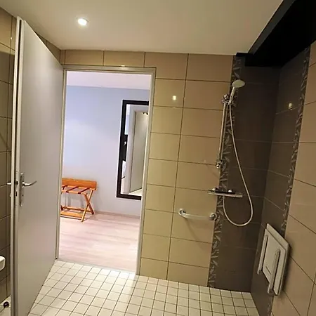 Hotel Logis 3*