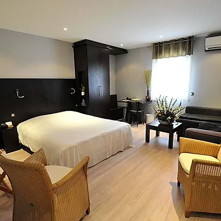 Hotel Logis 3*