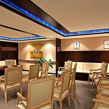 Hotel Logis 3*