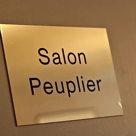מלון Logis Vandoeuvre-lès-Nancy