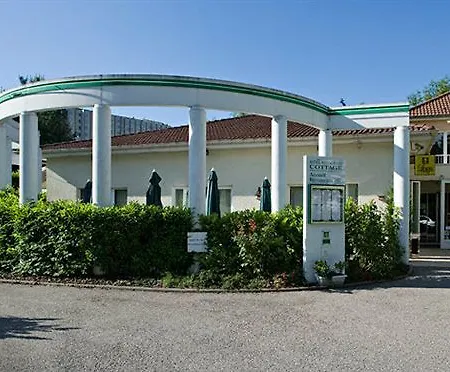 Logis فندق Vandoeuvre-lès-Nancy