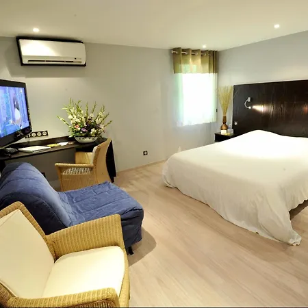 Hotel Logis 3*