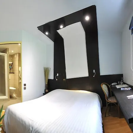 Hotel Logis 3*