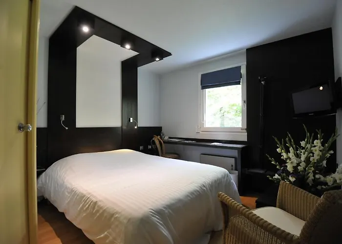 Hotel Logis Vandoeuvre-lès-Nancy